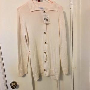 NEW WOMENS JACLYN SMITH BOTTOM DOWN SWEATER. LARGE
